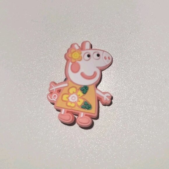 Peppa Pig Shoe Charms 18 Pieces - Picture 15 of 16